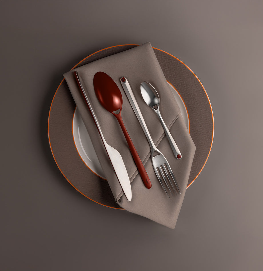 Çatal Bıçak Takımı, Efsanevi Japon Lake Kaplama