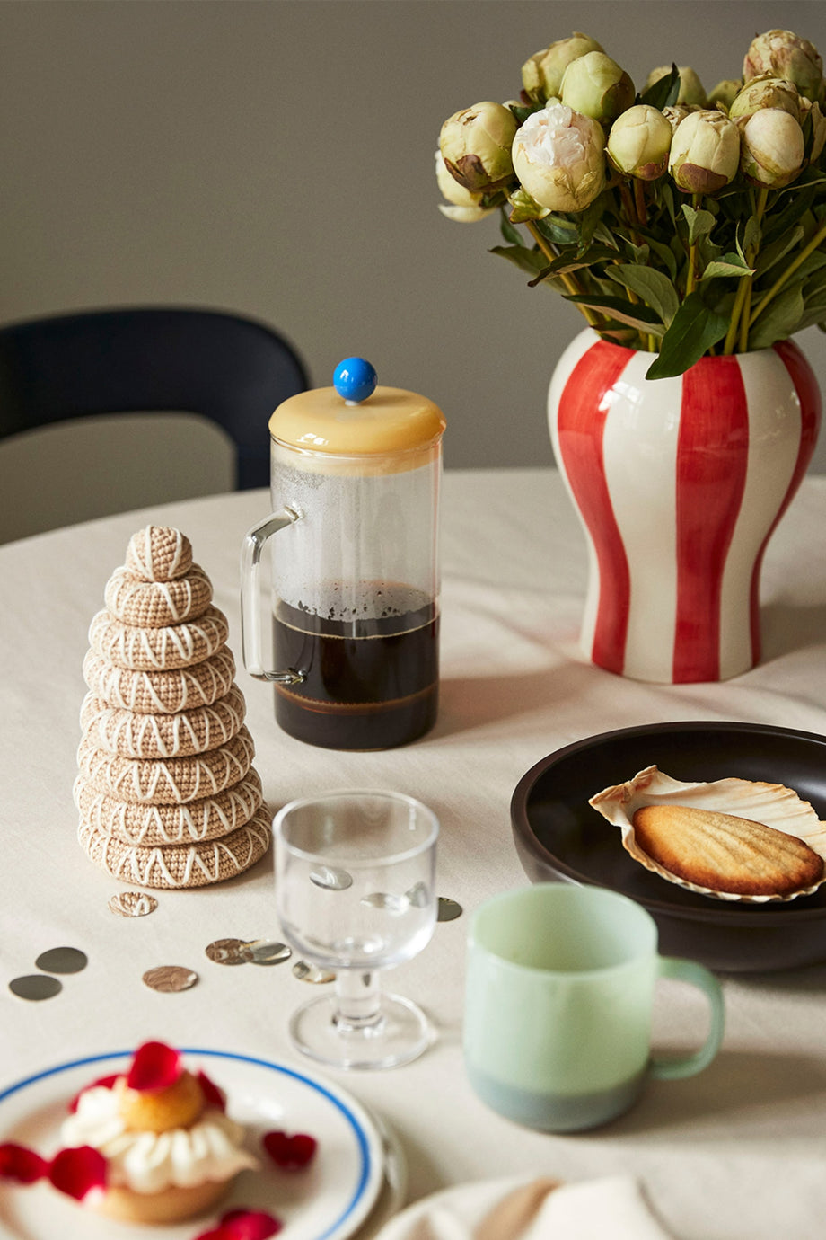 El Boyaması Çizgili Desenli Seramik Vazo,Laila Gohar Tasarımı, 22 cm