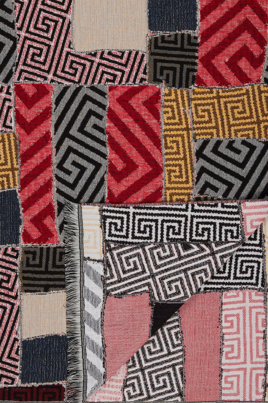 İtalya Üretimi Jakarlı Pamuklu Örtü – Saçaklı, Desenli, 150x210 cm