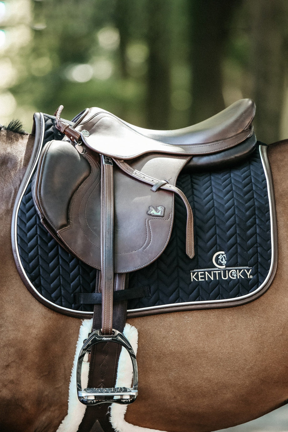 Leather Fishbone Deri Detaylı Atlama Eyer Altlığı