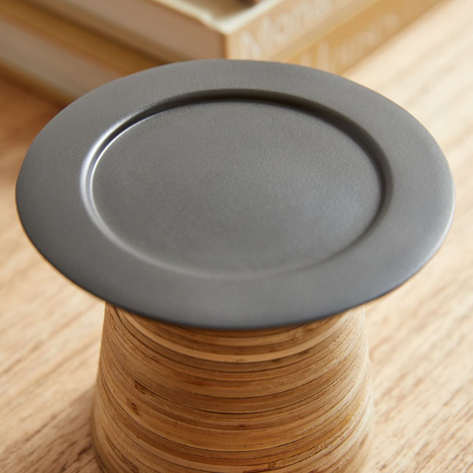 Leon Rattan ve Metal Sütun Tutucular, El Kesimi Paslanmaz Çelik