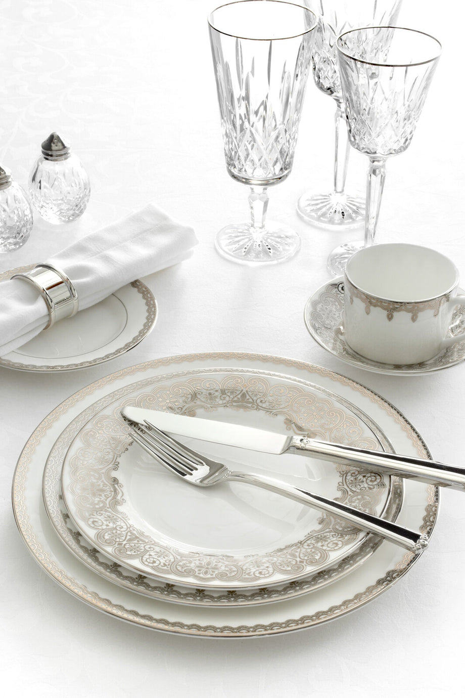 Vera Wang Dantel Platin Servis Tabağı 20cm