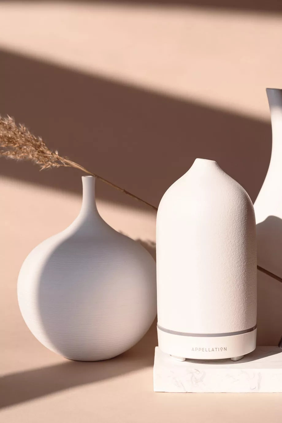 Luna Stone Esansiyel Yağ Difüzörü, Sakinleştirici Beyaz Taş Tasarım