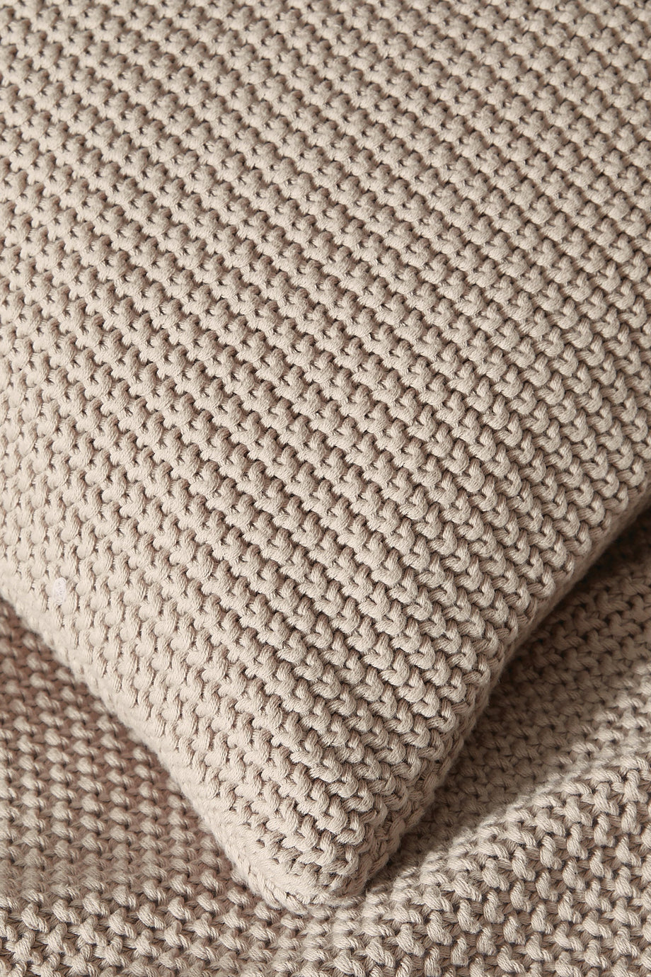 Yumuşak Pamuklu Lyra Örgü Atkı ile Şık ve Konforlu Dekorasyon, Kahverengi