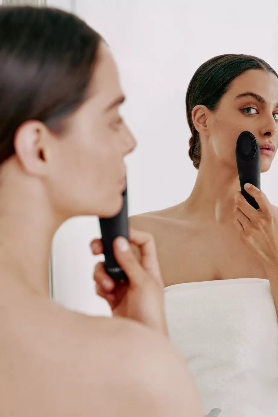 UNICTHERMO-SONIC 2.0 Isı & Sonik Teknolojili Yüz Temizleme ve Anti-Aging Cihazı