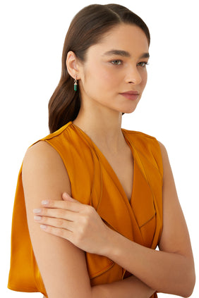 18 Ayar Altın ve Malakitli Tek Sıralı Küpe