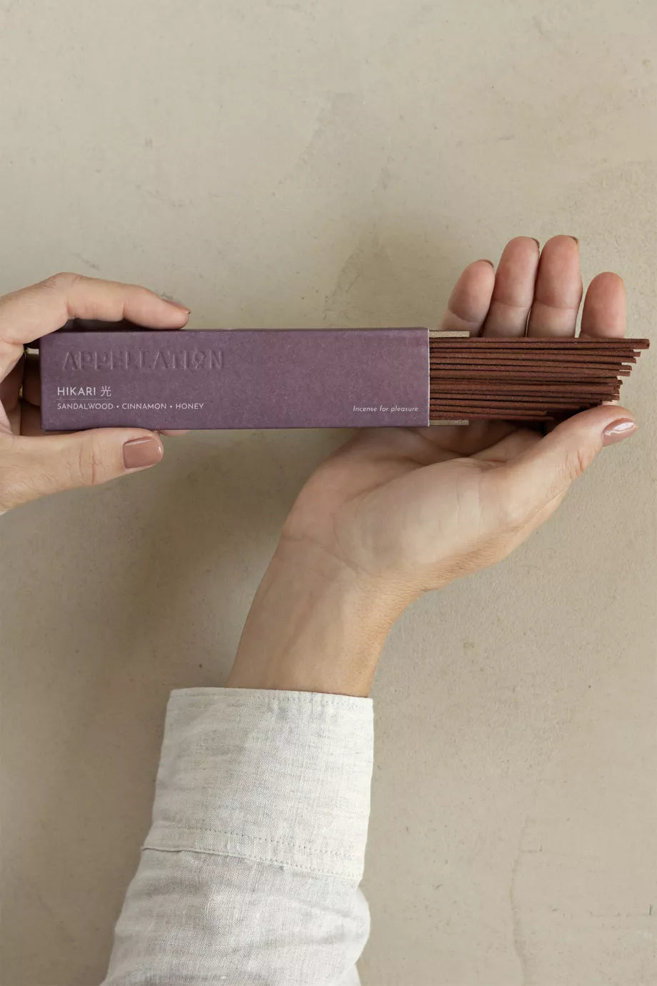 Hikari Japon Tütsüsü, Sandal Ağacı, Tarçın ve Bal Aroması