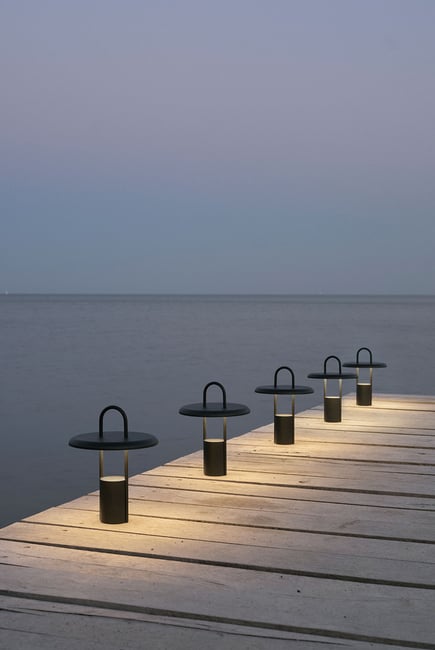 Pier Taşınabilir LED Lamba - Şık Tasarım ve Uzun Süreli Kullanım, Siyah