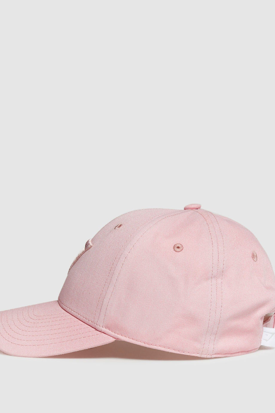 Sharkhead Snapback Şapka, Klasik Tasarım ve Yükseltilmiş Logo ile Şık ve Konforlu