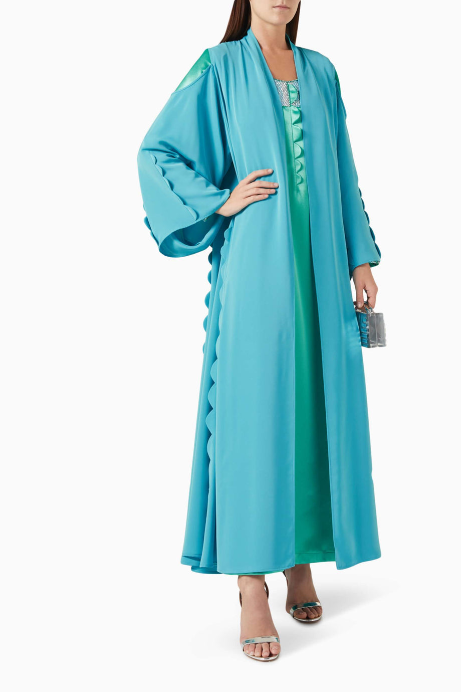 Modern Açık Ön Abaya Kol Detaylı Şal ile Gelen Şık Tasarım