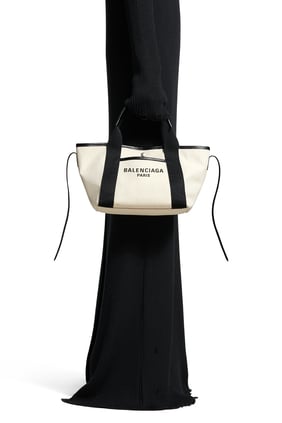 Biarritz Tote Çantası - Şıklık ve Fonksiyonellik