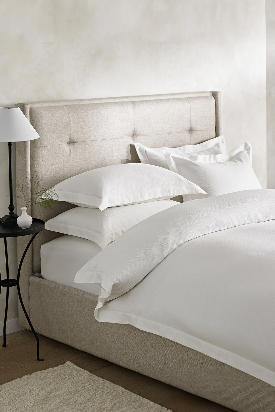 Casper Yatak Örtüsü ile Lüks ve Zarafeti Yatak Odanıza Taşıyın