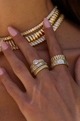 Zarif Baguette Elmas Zoe Yüzük, 18k Sarı Altın & Elmas