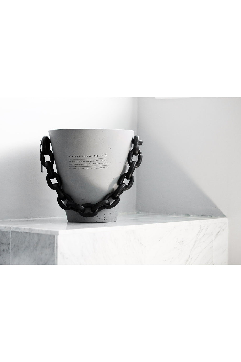 Limited Edition 4 XL Concrete Bucket Candle (Betel, Şık Tasarım ve Lüks Koku