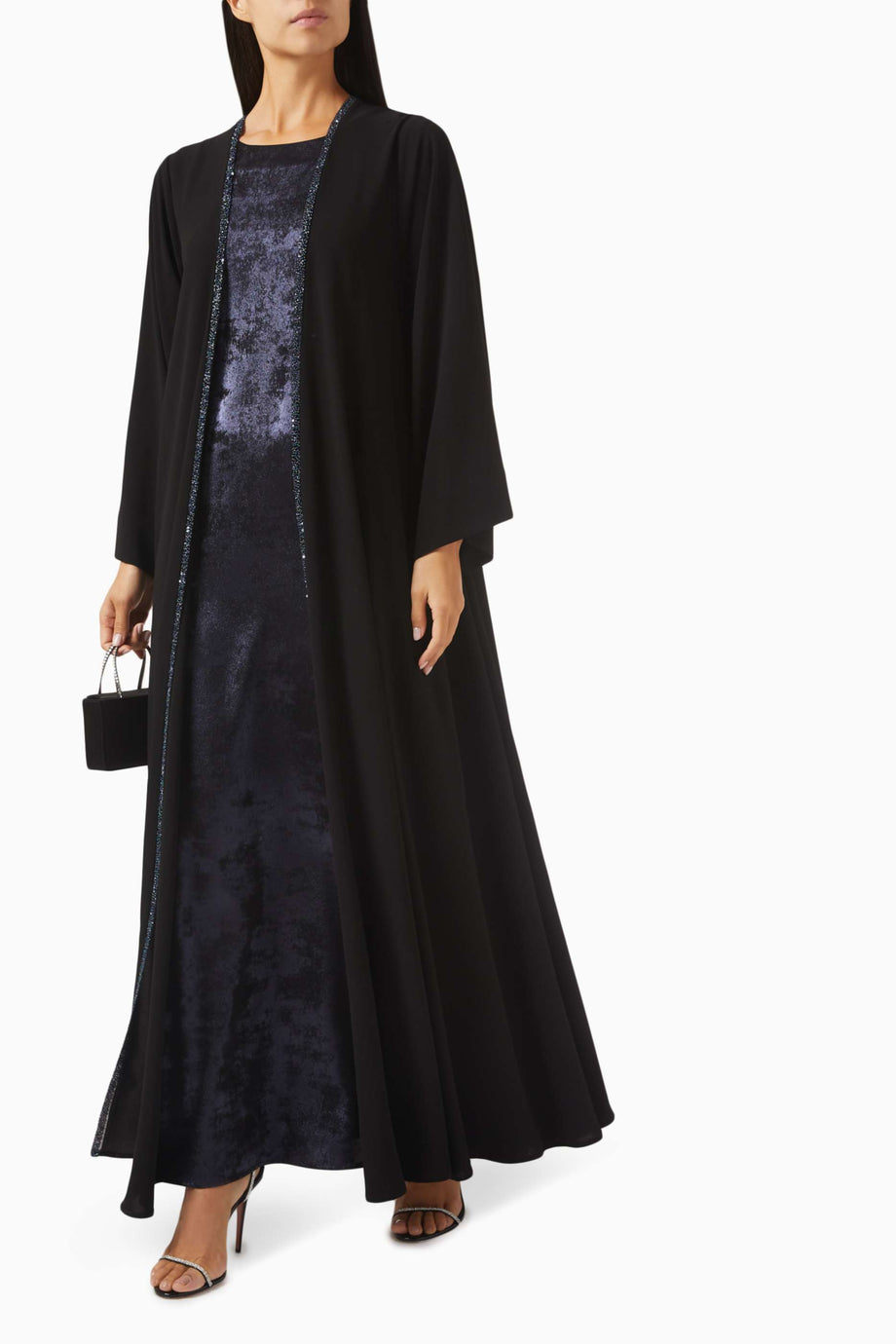 Şık Abaya Takımı ile Ramazan Etkinliklerinizi Özel Kılın 3 Parça Krepon Set