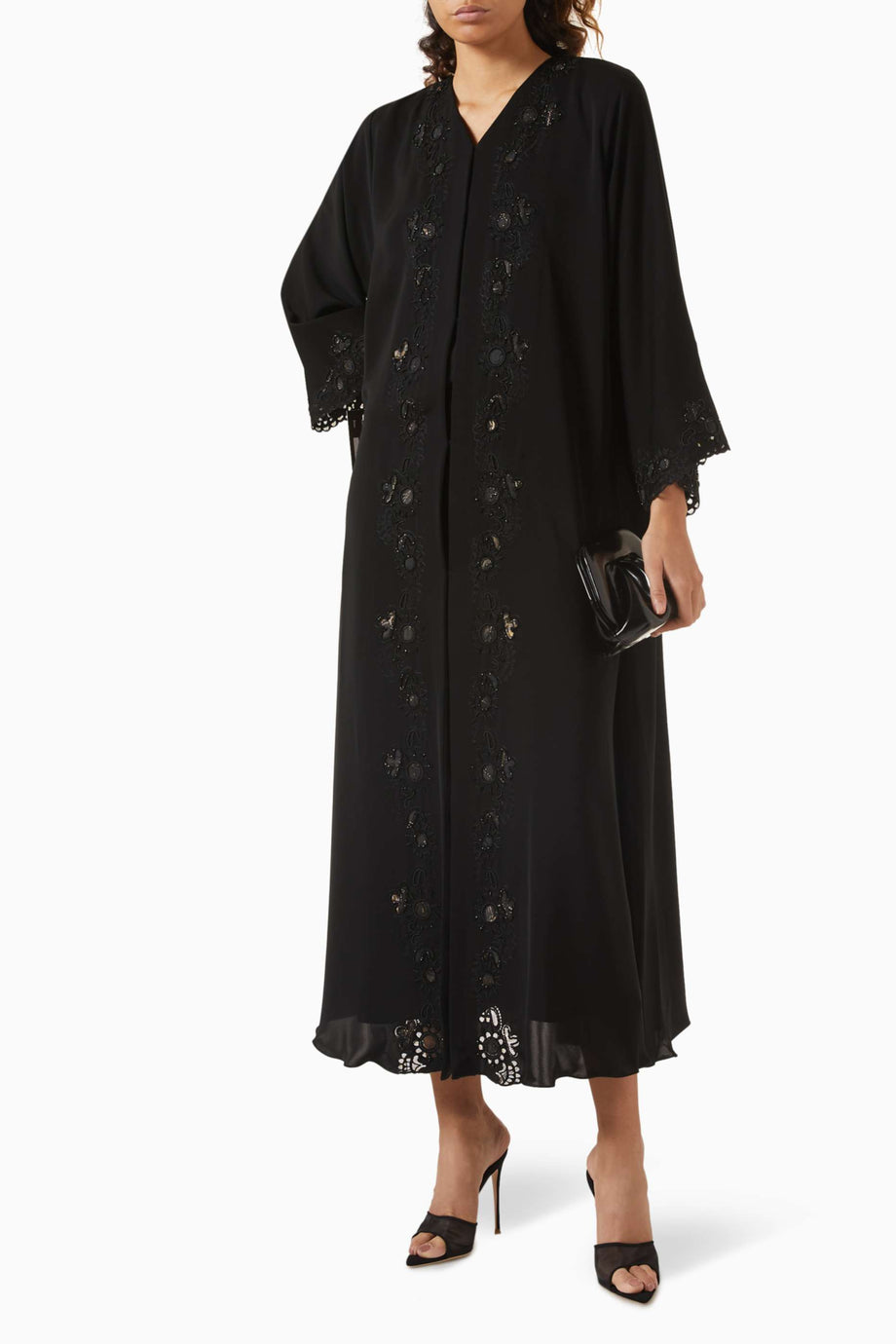 Bead ve Laser Nakışlı Abaya Zarafetin ve Sanatın Buluştuğu Eşsiz Tasarım