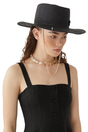 Zincir Askılı Kumarbaz Şapka