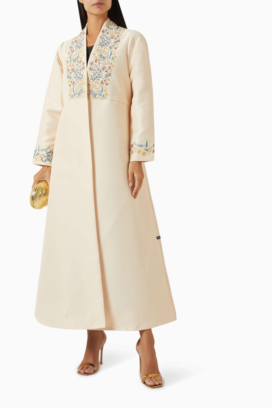 Şık Kolları Nakışlı A-Line Abaya ile Günlük Modest Tarzınızı Tamamlayın