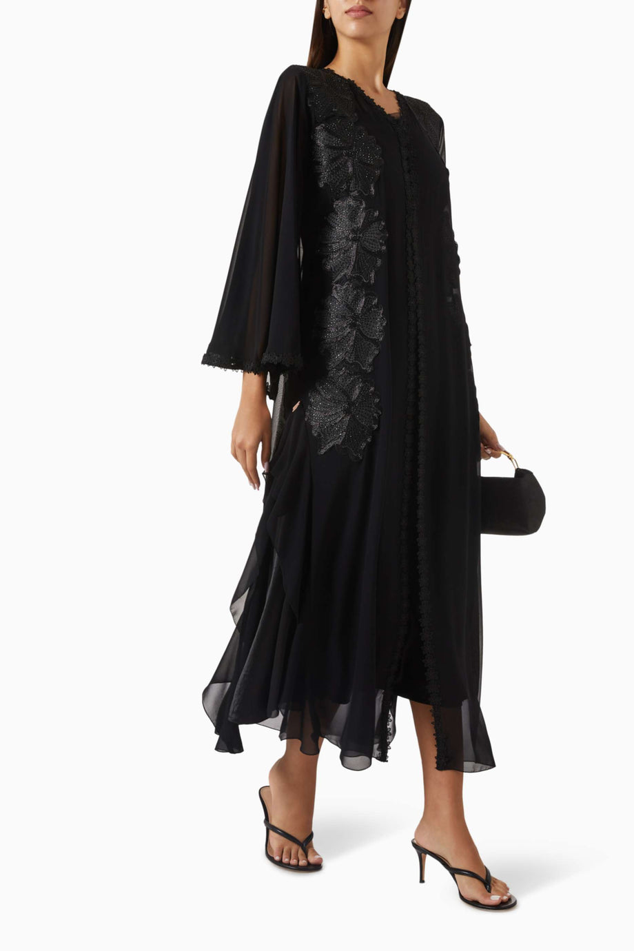 Şifon Dentelle Dantel Abaya Zarif Tasarım ve Parlak Aksesuarlarla Özel Şıklık