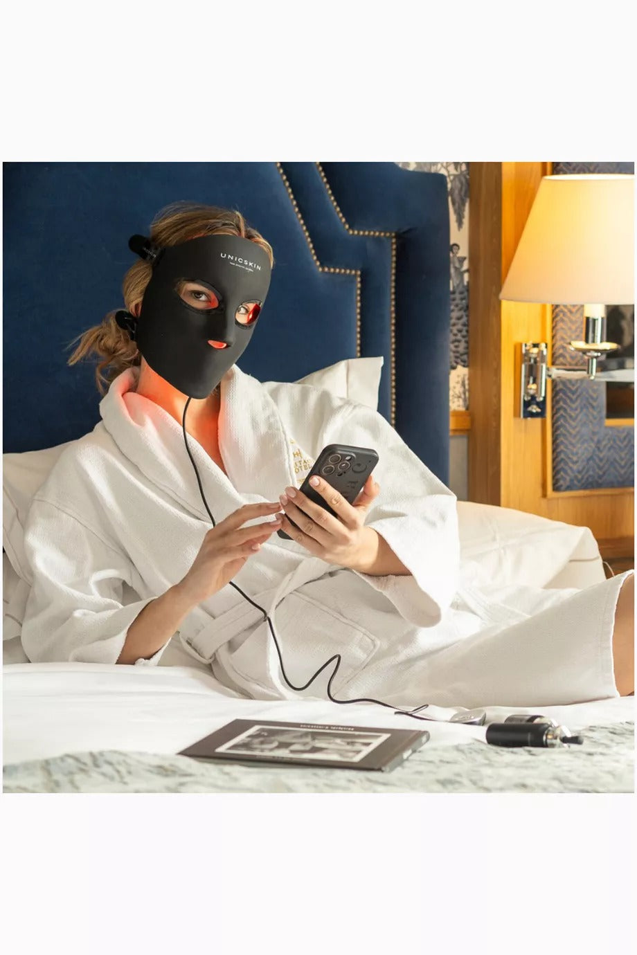 UNICLED 5.0 Centurion Kore LED & NIR Maske, Anti-Aging & Cilt Yenileyici