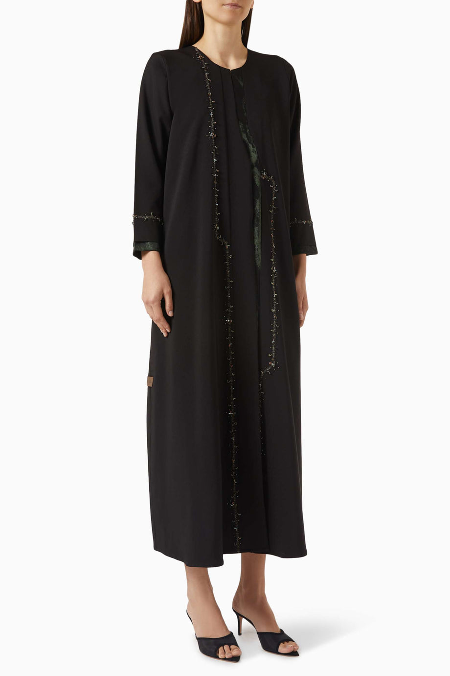 Şifon İğne İşi Abaya ile Şık ve Rahat Tarzınızı Yansıtın