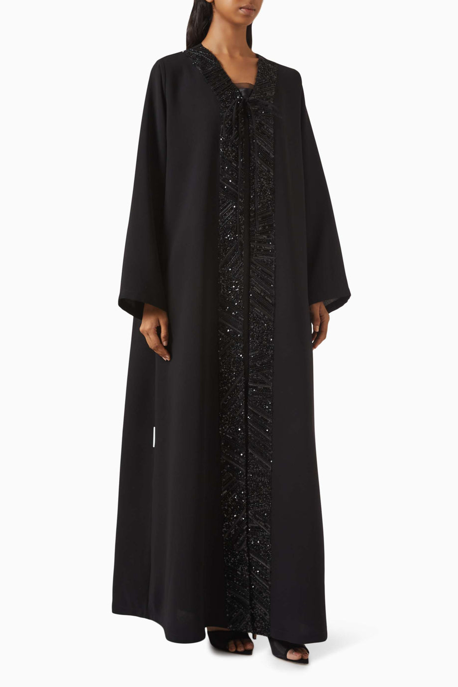 Şık Payetli Dantel Abaya ile Rahat ve Modern Şıklık Yakalayın