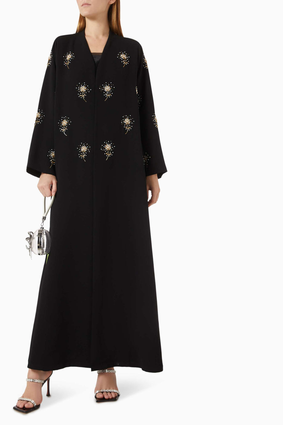 Konforlu Eşsiz İşlemeli Abaya Modern Tasarım ve Şıklığın Buluşma Noktası
