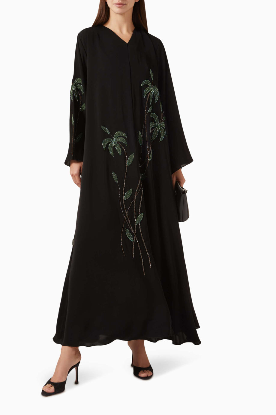 El yapımı palma motifli abaye ile şıklığı yakalayın ve özel günlerinizde göz kamaştırın