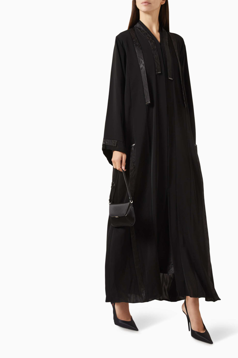 Modern Panel Detaylı Abaya Şık Günlük Kullanım için İdeal Seçim
