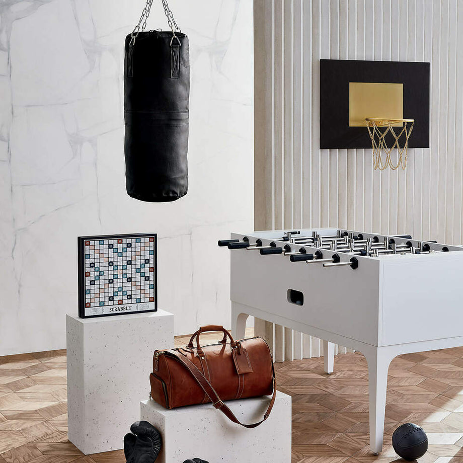 Scrabble® Deluxe Sürümü, Lüks Ahşap Dolaplı, Döner Susanlı Kelime Oyunu