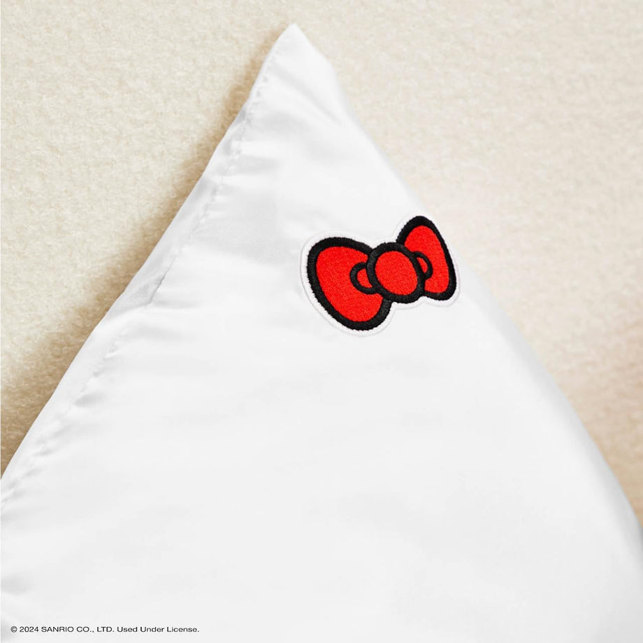 Hello Kitty x Fermuarlı Saten Yastık Kılıfı, 66 x 48 cm
