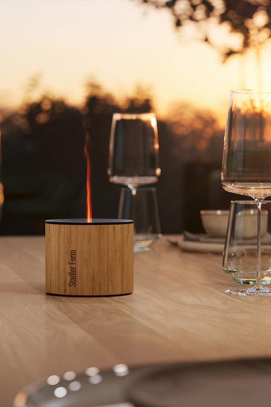 Nora Aroma Difüzörü, Bambudan Yapılmış, Alüminyum Kapaklı, 7 Saat Kablosuz Çalışma, Alev Efekti