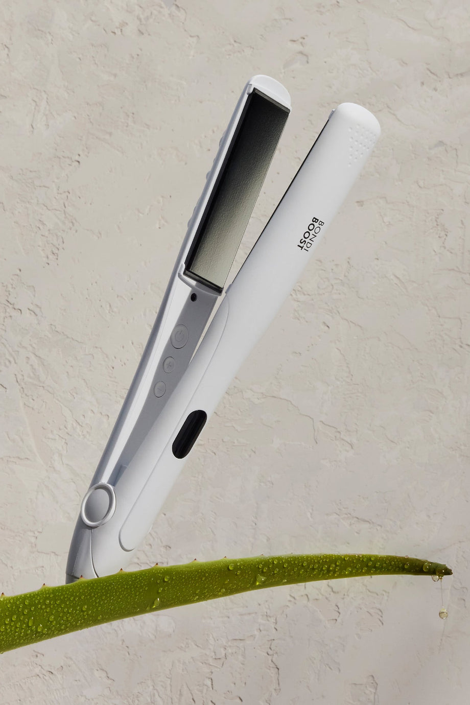 Aloe Flat Iron Aloe Enfüze Seramik Saç Düzleştirici, Parlaklık ve Kabarık Saç Kontrolü