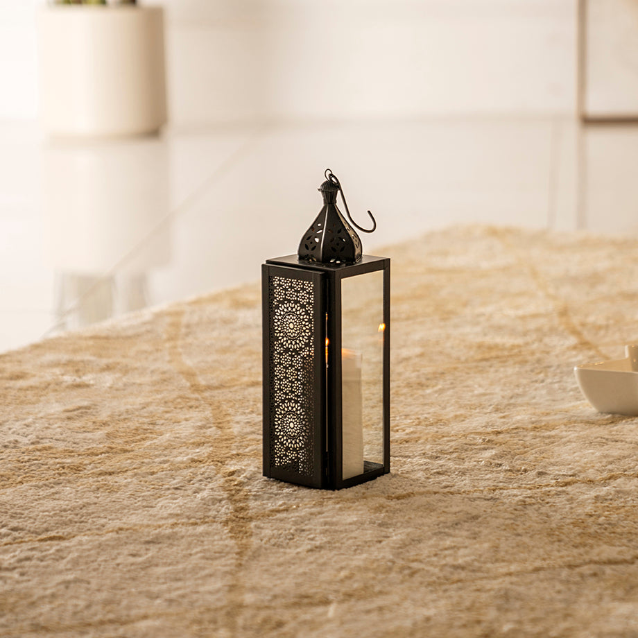 Chloe Siyah Metal Kesim İşlemeli Fener 29 cm, Modern Tasarım