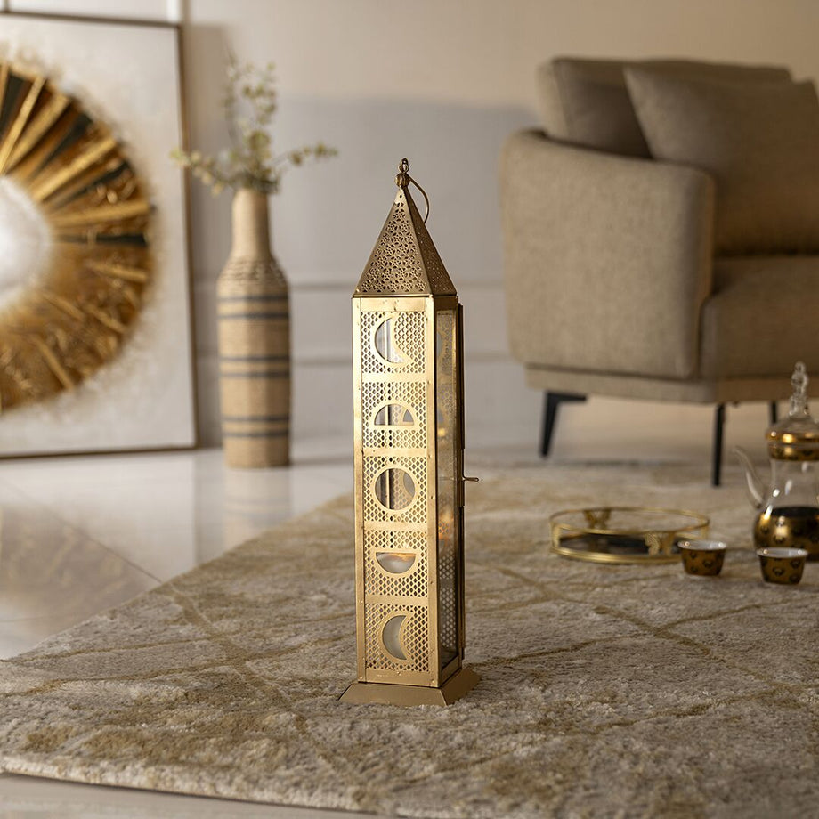 Chloe Altın Metal Kesim Desenli Fener 51.5 cm, Modern Tasarım