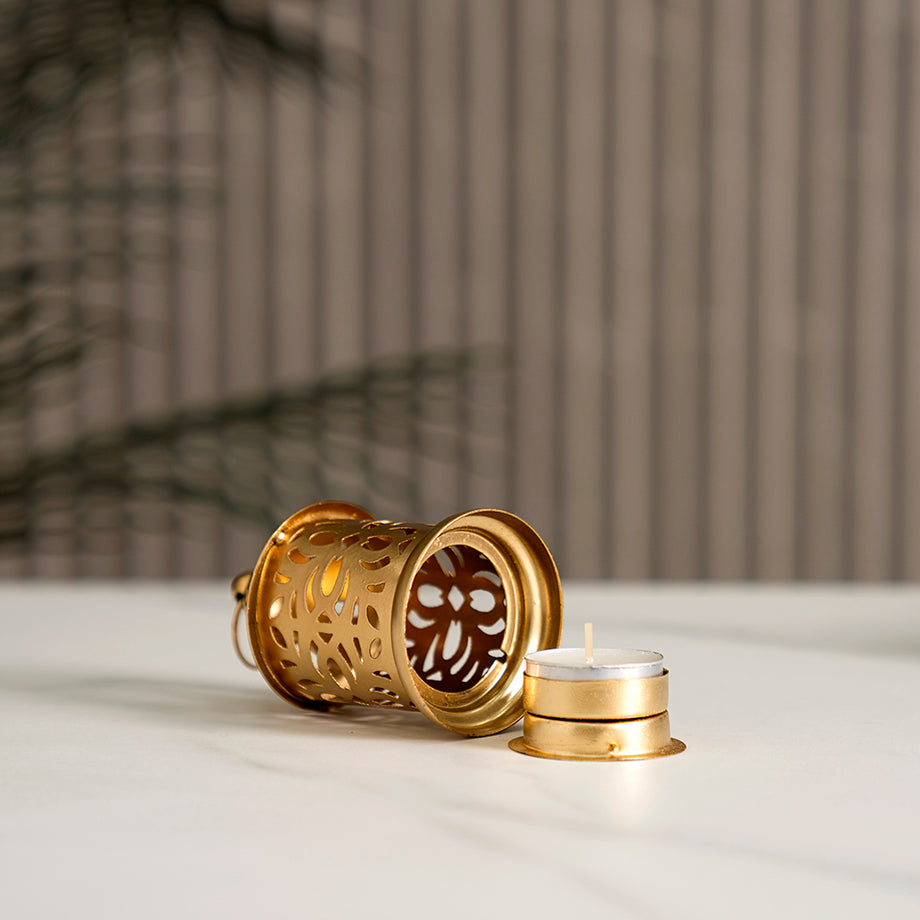 Chloe Altın Metal Kesim Desenli Fener 10.5 cm, Modern Tasarım