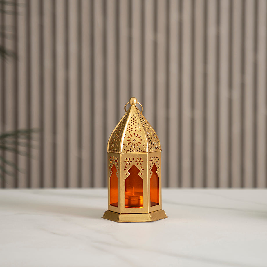 Chloe Altın Metal Kesim Desenli Fener 16 cm, Modern Tasarım