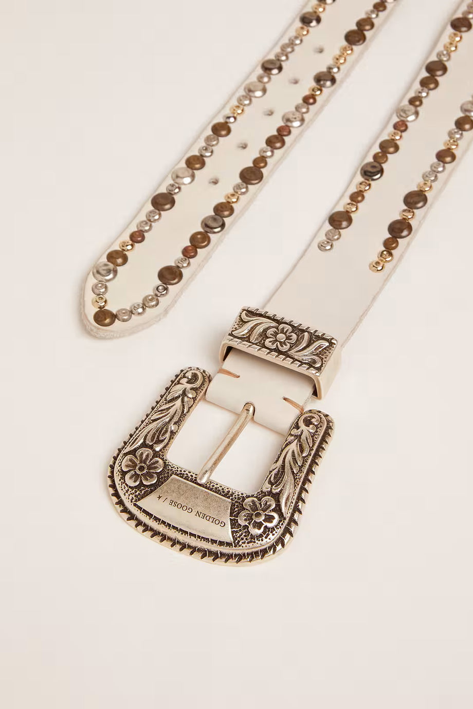 Renkli Çivili ve Süslemeli Tokalı Beyaz Deri Kadın Kemer