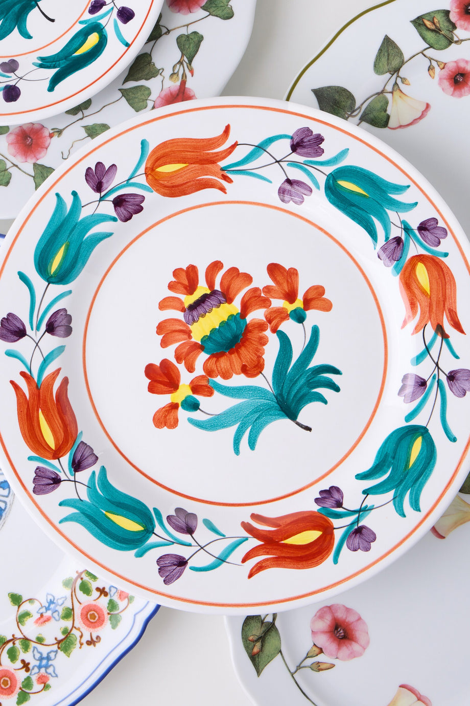 Lia Çiçek Desenli, İtalyan Tasarımı Koleksiyonluk Seramik Yemek Tabağı