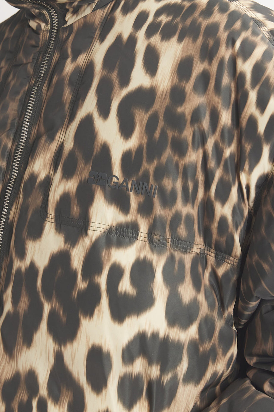 Leopar Şişme Mont, Kapüşonlu ve Geri Dönüşümlü Polyester