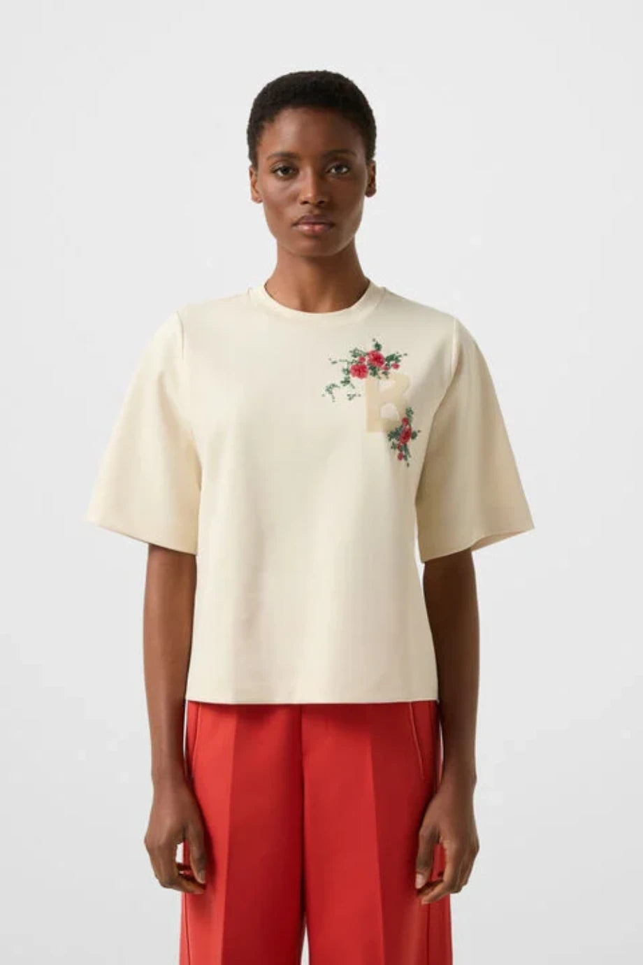 Dorothy Kadife B Logo ve Boncuk Detaylı Kadın Tişört