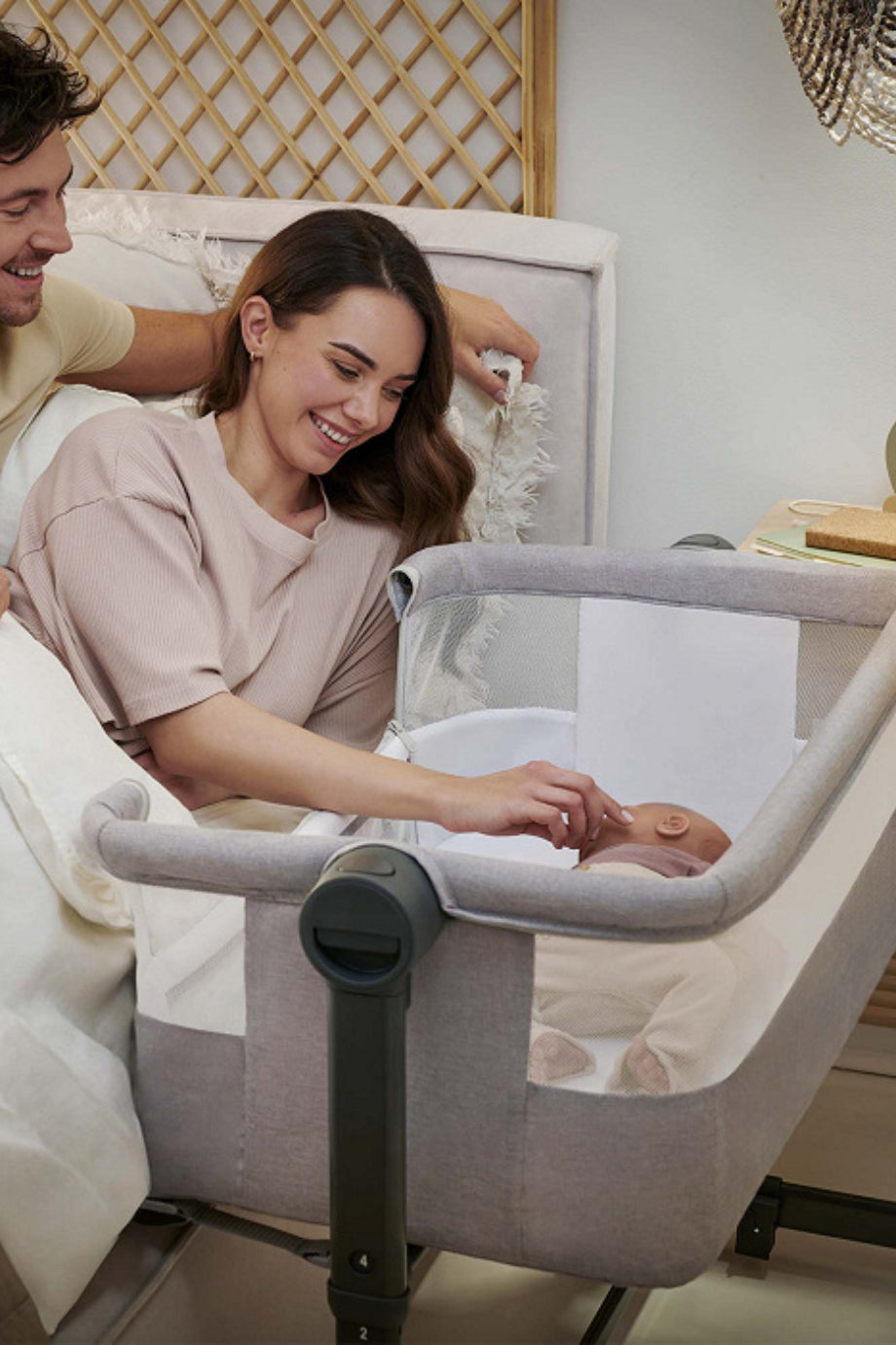 NESTEE UP 2 2in1 Anne Yanı Beşik ve Bebek Yatağı