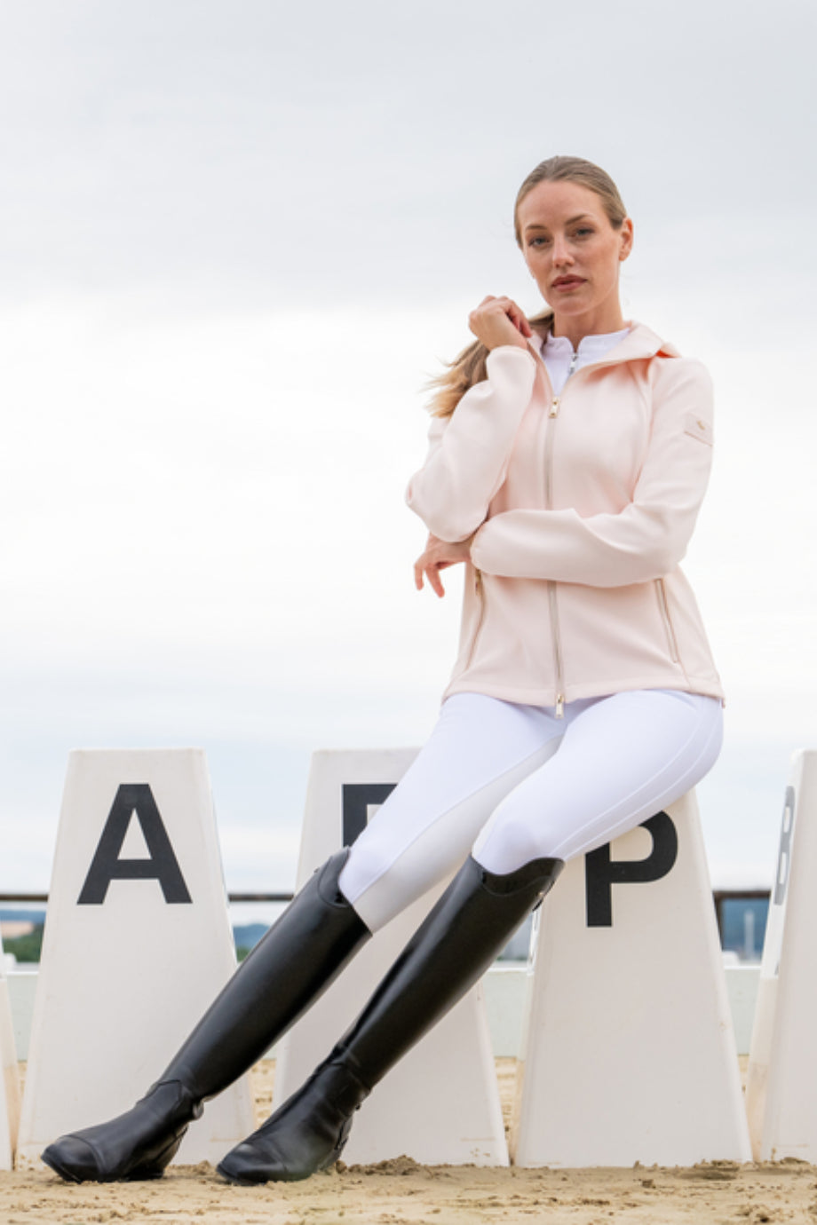 TechJersey Jacket 7045 Kapüşonlu Fonksiyonel Spor Kadın Ceket
