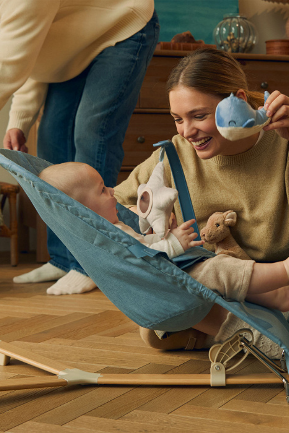 Kinderkraft MIMI Bebek Ana Kucağı Oyuncaklı Hafif, Lüks İskandinav Tasarımı