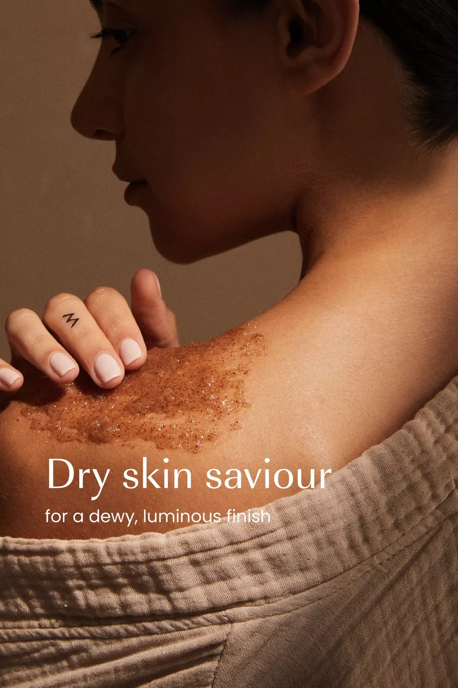 Golden Honey Nourishing Almond Scrub, 210g, Doğal Yüz ve Vücut Peelingi