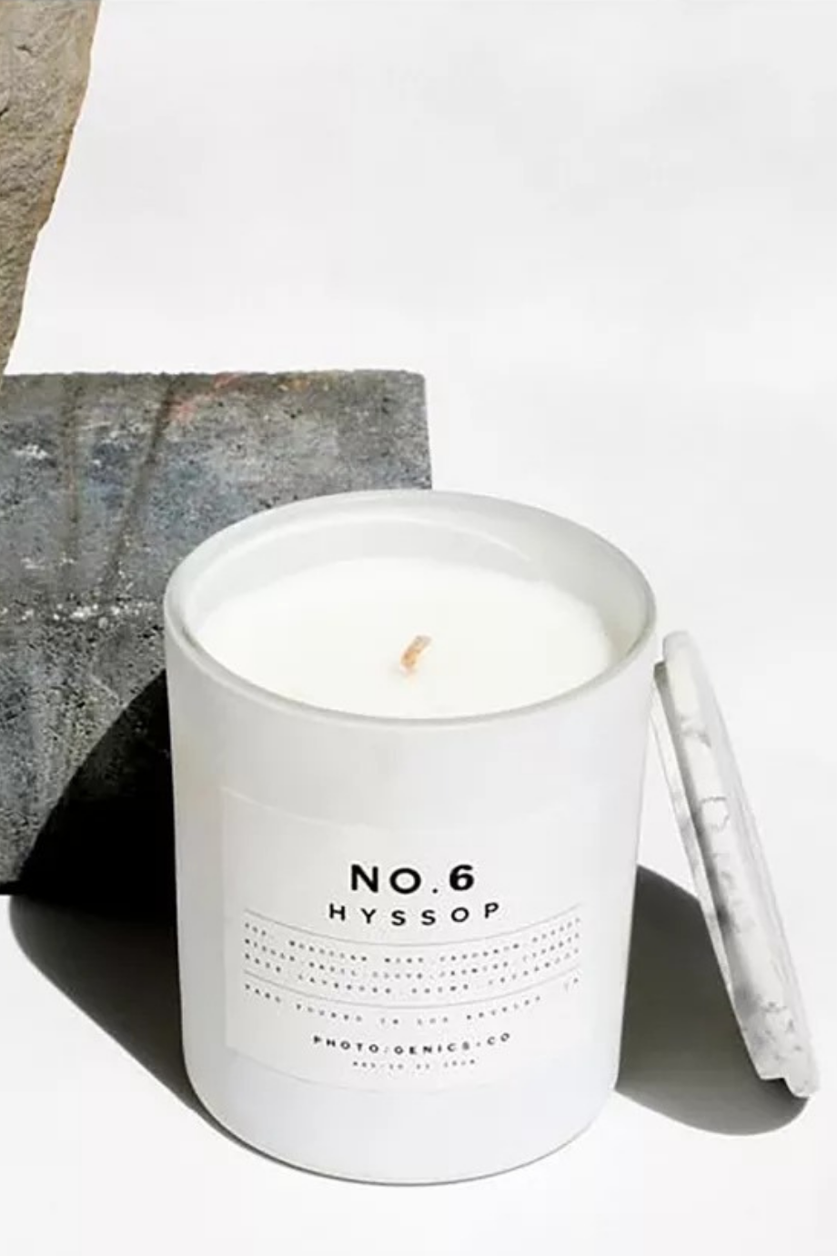 No.6 Hyssop Glass Candle 225g, Lüks Mat Beyaz Cam ve Mermer Beton Kapaklı Mum