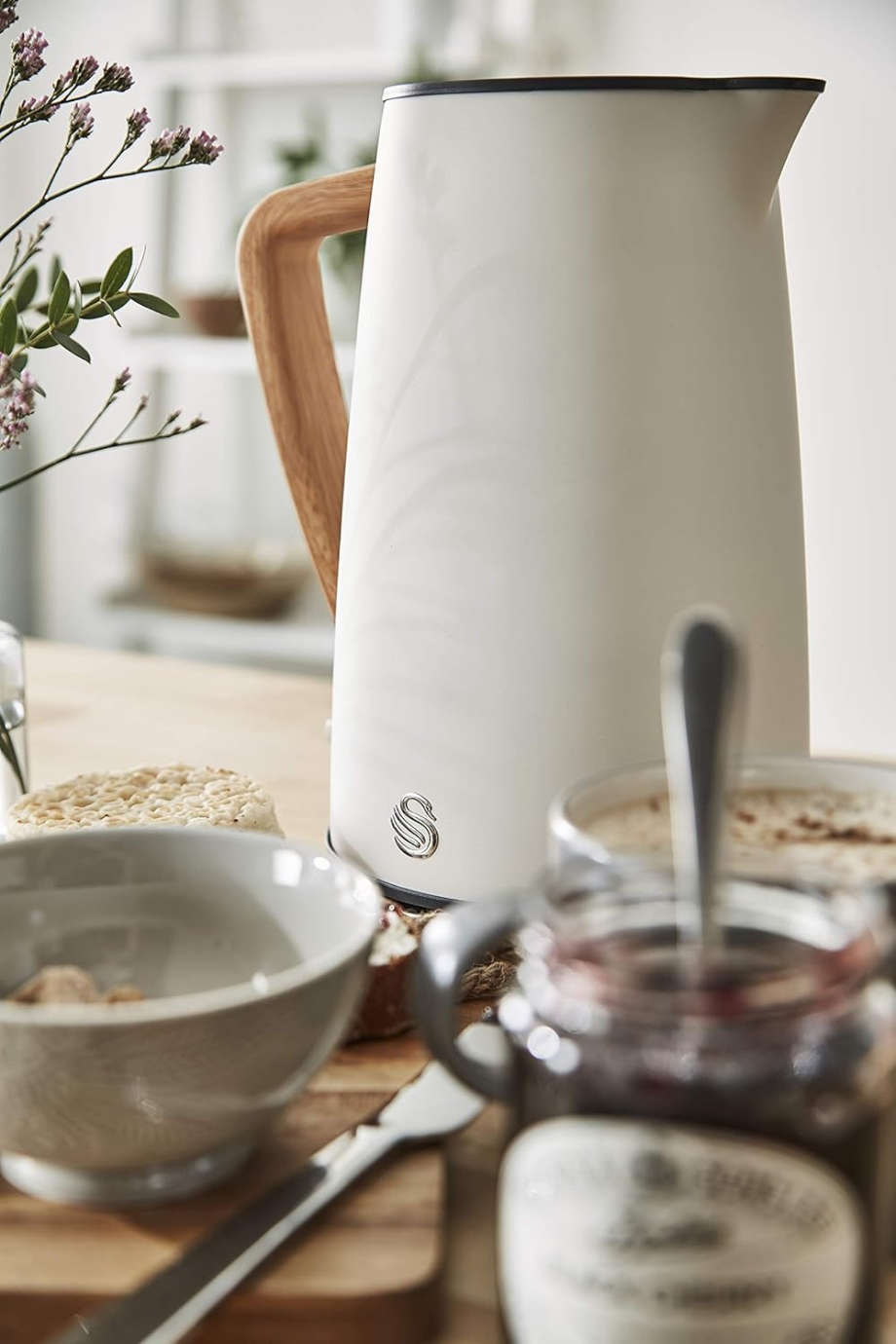 Nordic Ultra Hızlı Kablosuz Su Isıtıcısı 1,7 L, 2200 W, Ahşap Saplı, Otomatik Kapanma