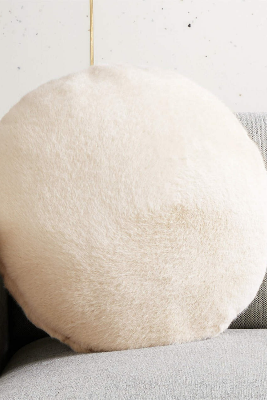 Harlee Yuvarlak Fildişi Beyaz Suni Kürk Yastık 40 cm, Süper Yumuşak, Lüks Dokunuş