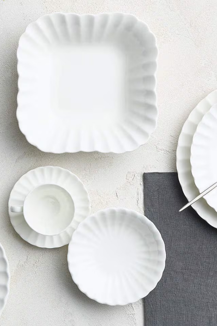 Capella Beyaz Kemik Çini Servis Kasesi, El Yapımı Zarif Tasarım