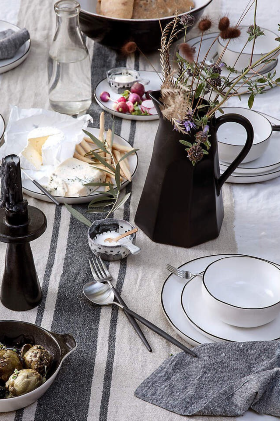 Stevey Siyah Sürahi 103 oz, Leanne Ford Tasarımı El Yapımı Seramik Sürahi